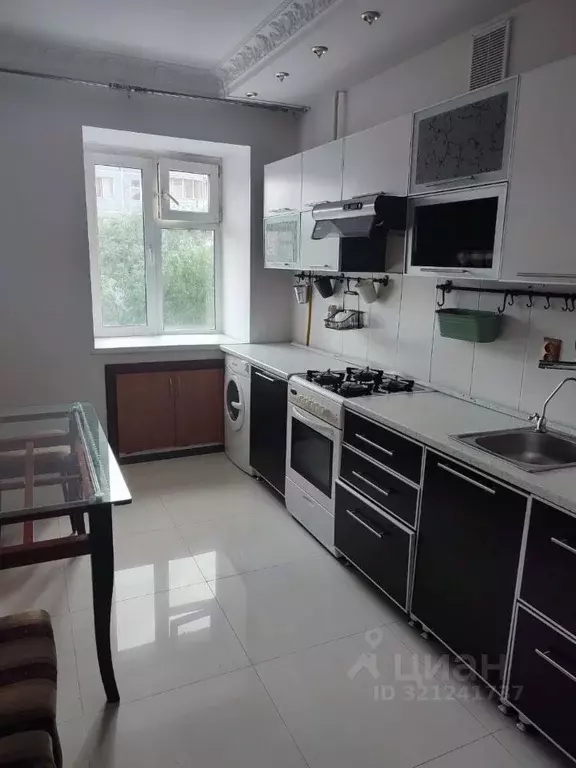 3-к кв. Саха (Якутия), Якутск ул. Дзержинского, 31/1 (72.0 м) - Фото 1