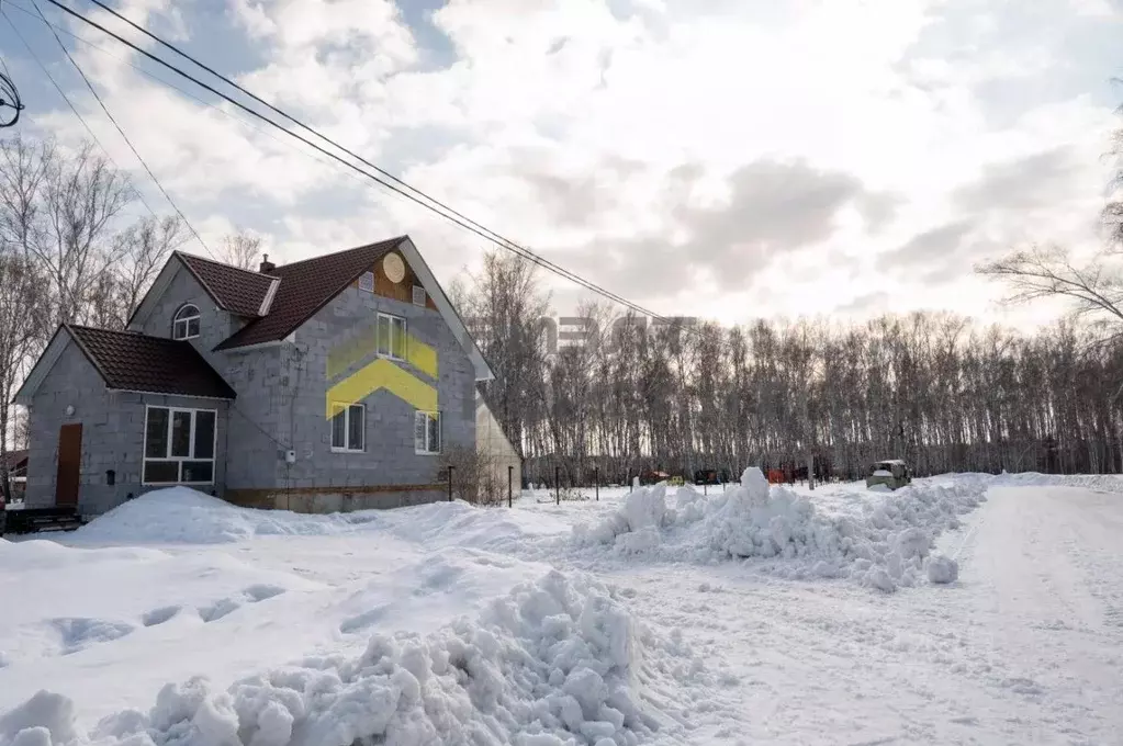 Дом в Омская область, Саргатское рп ул. Бульварная, 5 (179 м) - Фото 2