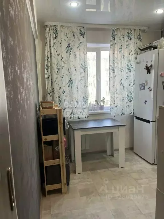 1-к кв. Омская область, Омск ул. Романенко, 6 (31.1 м) - Фото 2