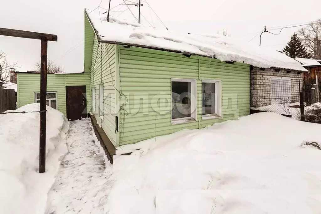 Дом в Алтайский край, Барнаул Трудовой пер. (35 м) - Фото 1