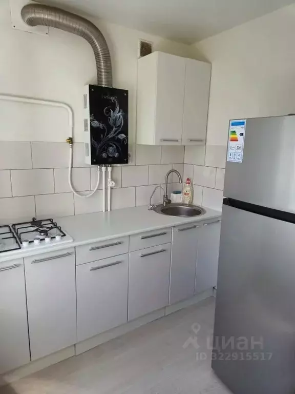 1-к кв. Оренбургская область, Оренбург Самолетная ул., 95 (29.5 м) - Фото 1