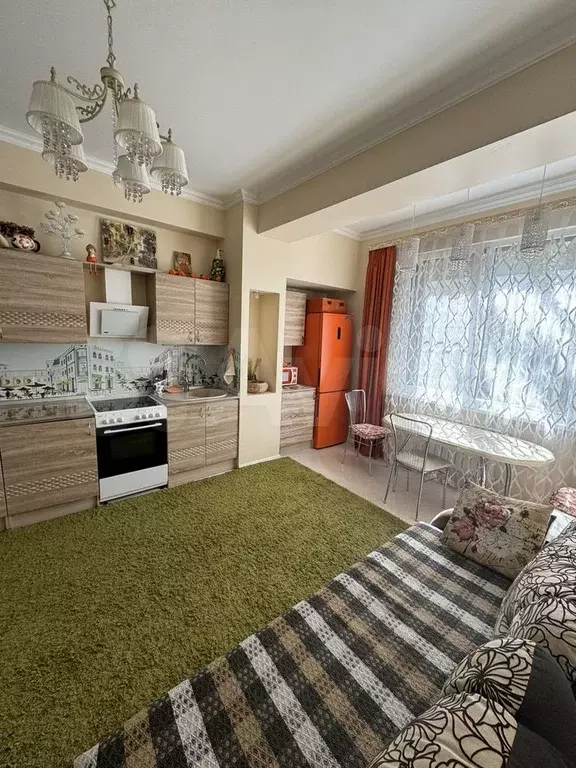 Комната 63 м в 2-к., 2/5 эт. - Фото 0