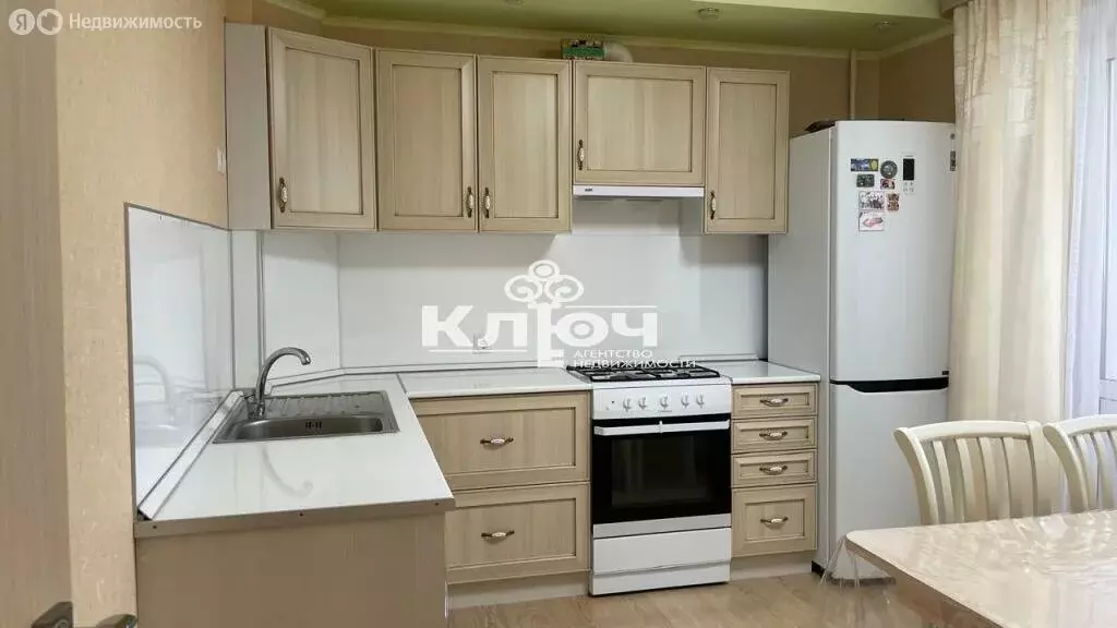 3-комнатная квартира: Стерлитамак, микрорайон Солнечный, Юрматинская ... - Фото 1