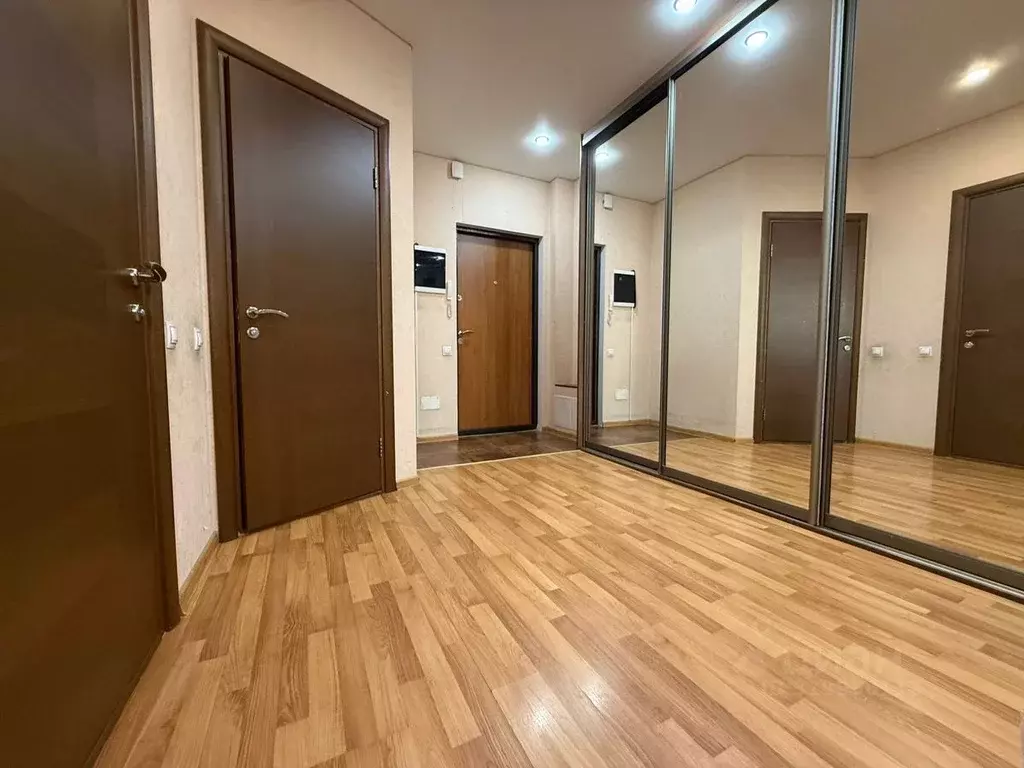 2-к кв. Омская область, Омск Заозерная ул., 19 (70.0 м) - Фото 1