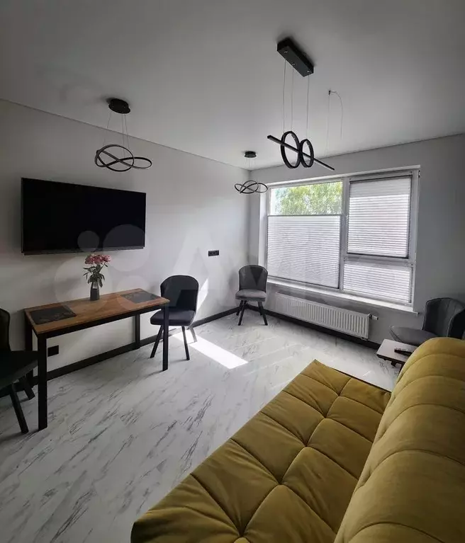 1-к. квартира, 40 м, 4/9 эт. - Фото 1