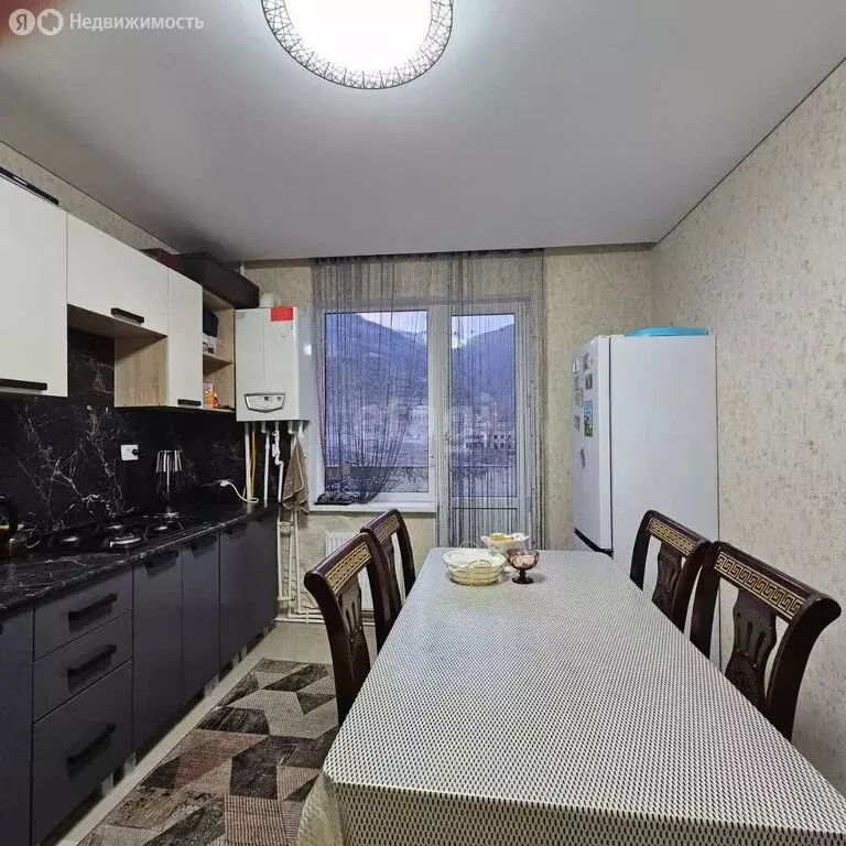 3-комнатная квартира: Тырныауз, Эльбрусский проспект, 38 (65.6 м) - Фото 0