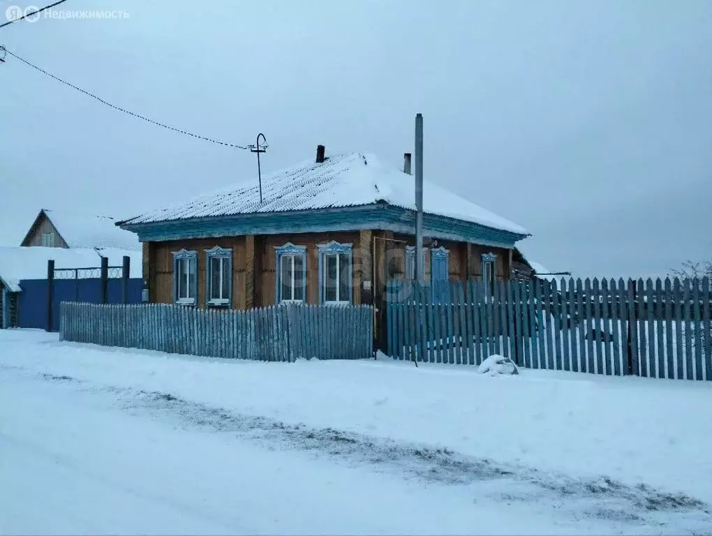 Дом в Тюменская область, Ялуторовский муниципальный округ, деревня ... - Фото 2