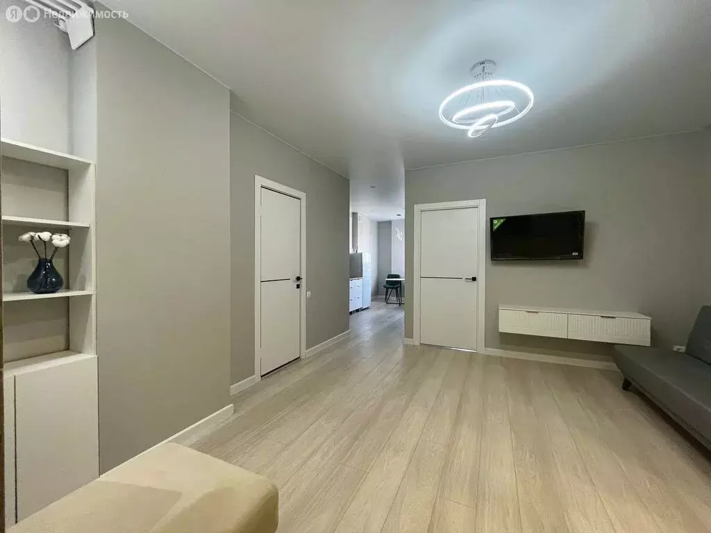 2-комнатная квартира: Волгоград, район Семь Ветров, бульвар 30-летия ... - Фото 1