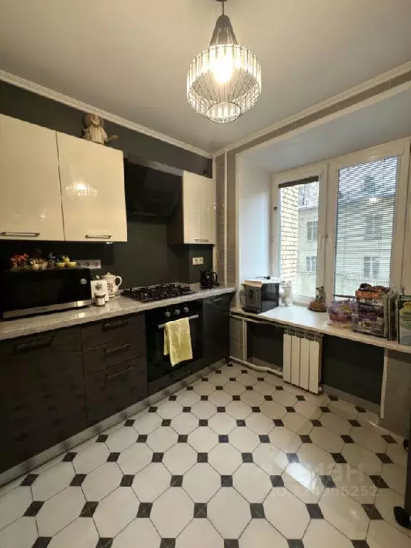 Продается 3-комнатная квартира - Фото 1