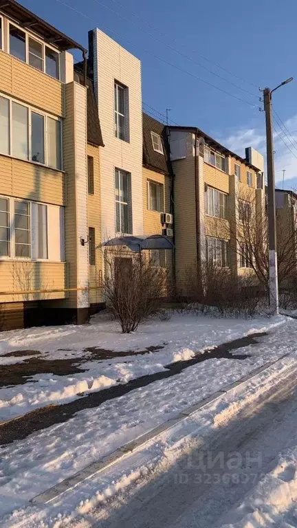 2-к кв. Астраханская область, с. Красный Яр ул. Ватаженская, 4А (65.1 ... - Фото 1