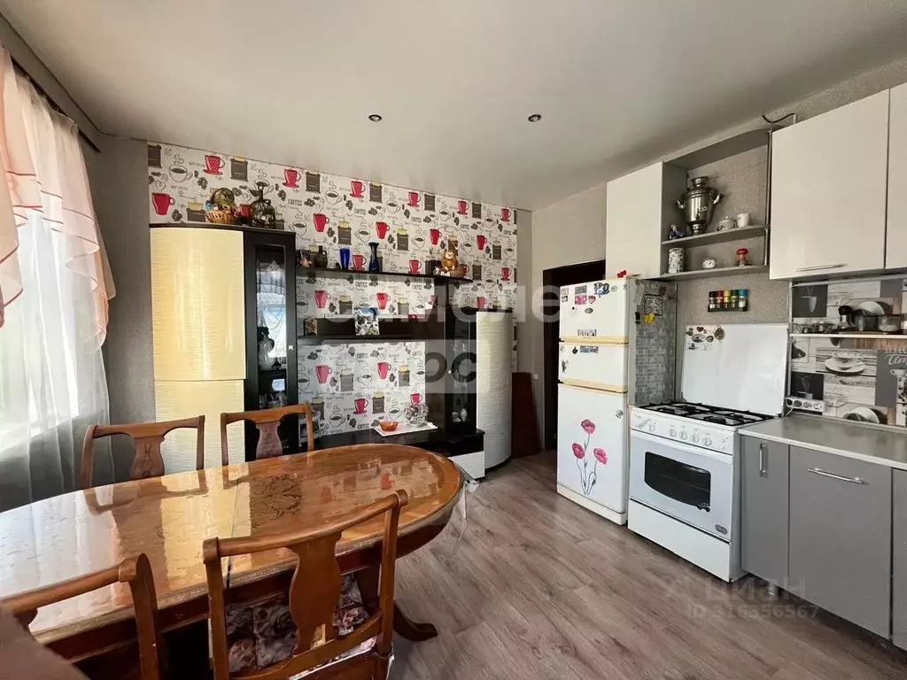 Дом в Омская область, Крутинка рп ул. Ленина (80 м) - Фото 1