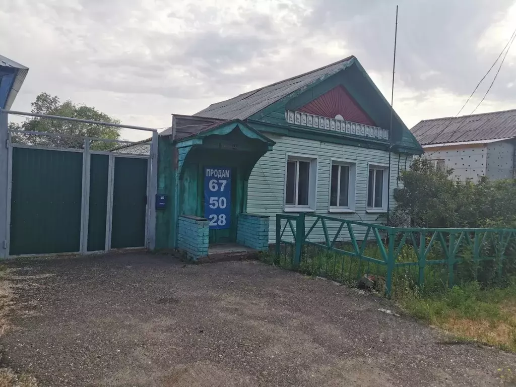 Дом в Оренбургская область, пос. Акбулак ул. Кирова, 44 (102 м) - Фото 1