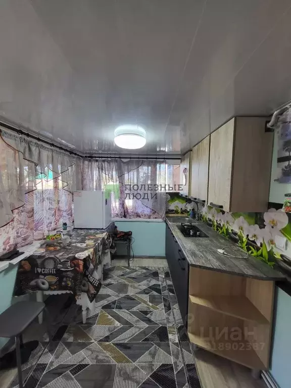 Дом в Крым, Красноперекопский район, с. Ильинка ул. Матросова, 21 (33 ... - Фото 0