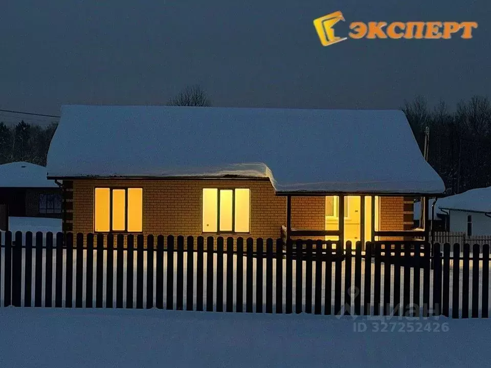 Дом в Калужская область, Жуковский муниципальный округ, д. Рождествено ... - Фото 1