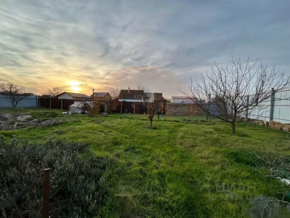 Участок в Крым, Сакский район, Ореховское с/пос, Труд СПК ул. 1-я ... - Фото 1