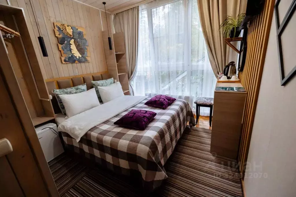 Комната Карачаево-Черкесия, Зеленчукский район, с. Архыз ул. ... - Фото 1