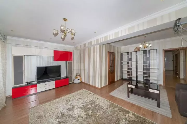 3-к. квартира, 100м, 2/9эт. - Фото 0