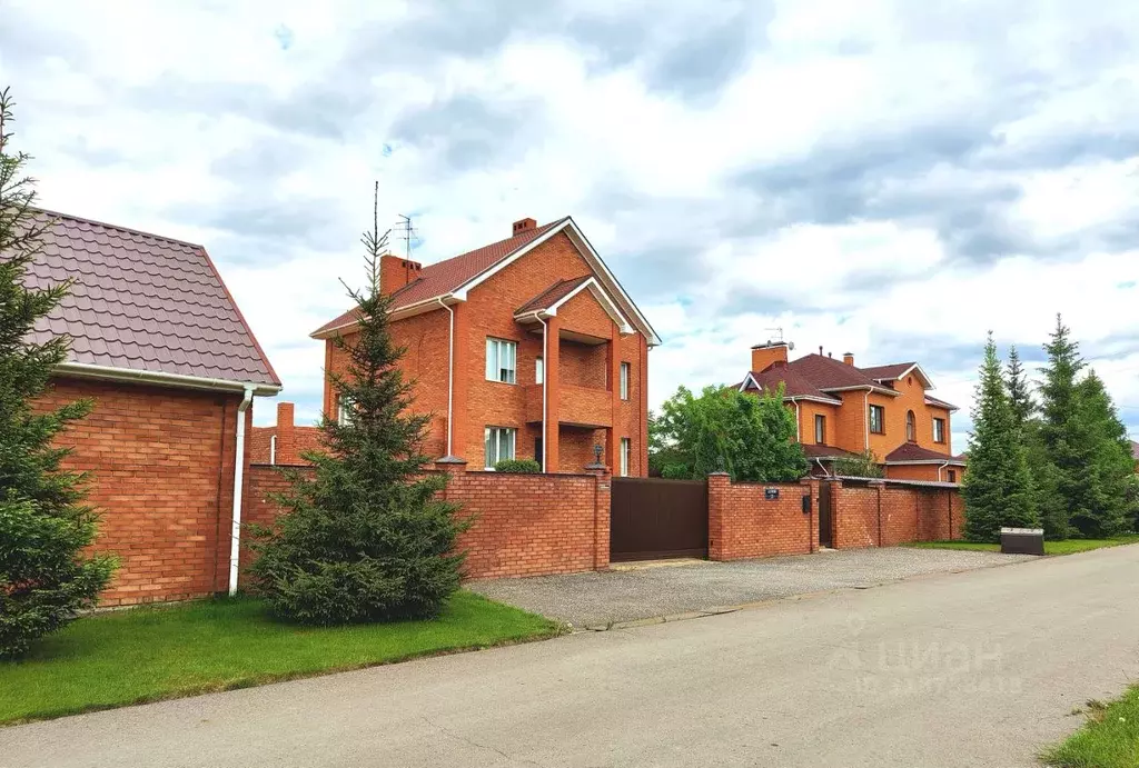 Коттедж в Омская область, Омск Деловая ул. (282 м) - Фото 1