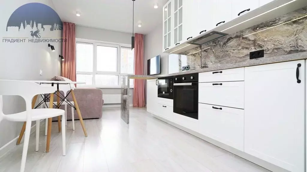 2-к кв. Татарстан, Казань ул. Рауиса Гареева, 105Б (50.0 м) - Фото 1