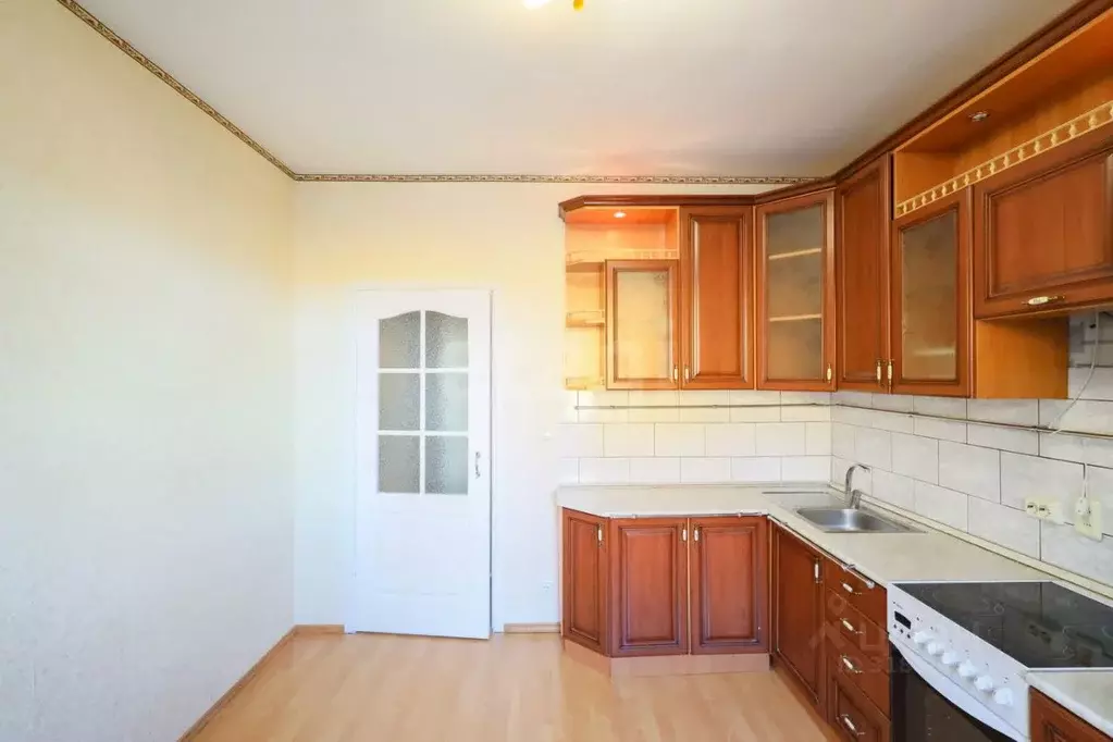 2-к кв. Карелия, Петрозаводск ул. Чапаева, 47 (64.8 м) - Фото 0