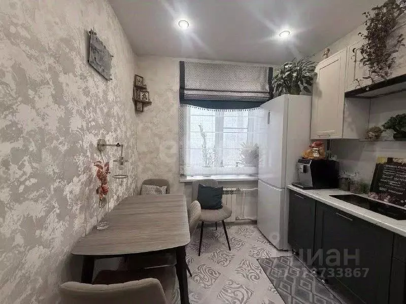 3-к кв. Бурятия, Улан-Удэ ул. Гастелло, 4 (74.3 м) - Фото 2