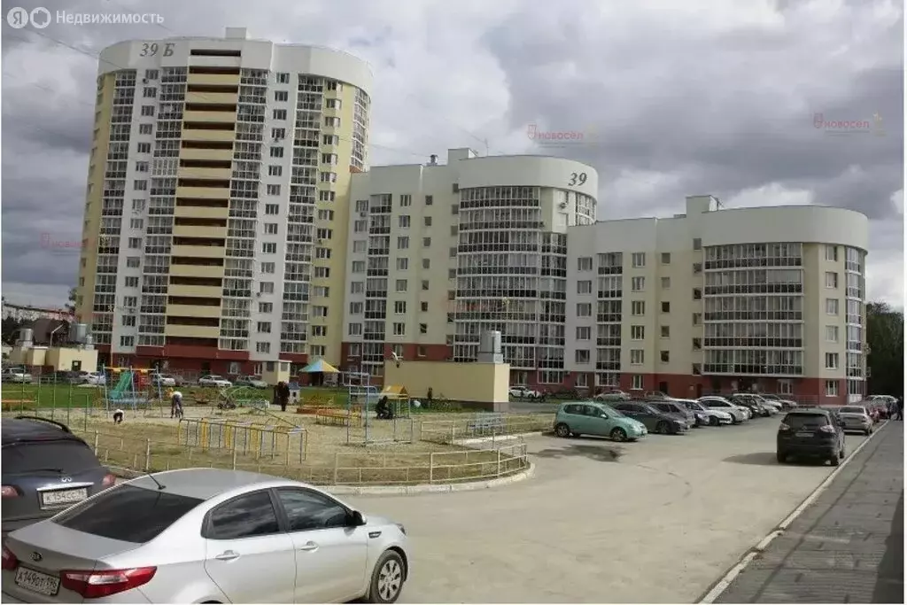 2-комнатная квартира: Екатеринбург, Рощинская улица, 39Б (60 м) - Фото 1