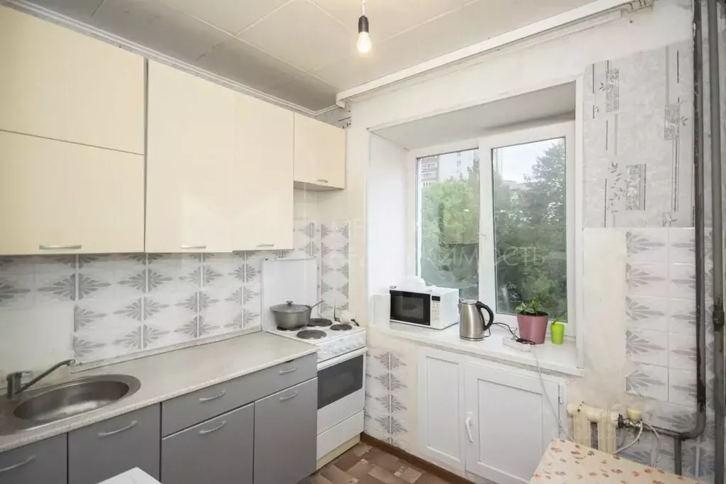 2-к кв. Тюменская область, Тюмень Харьковская ул., 71 (41.8 м) - Фото 1