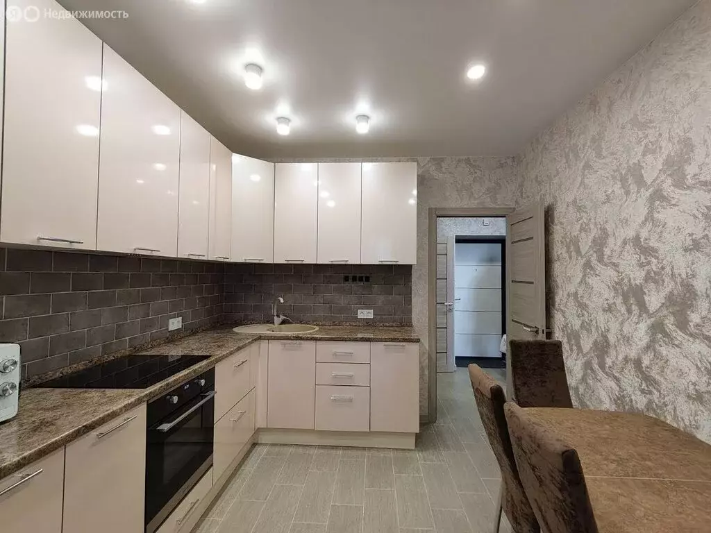 1-комнатная квартира: Брянск, улица имени А.Ф. Войстроченко, 5 (37.3 ... - Фото 1