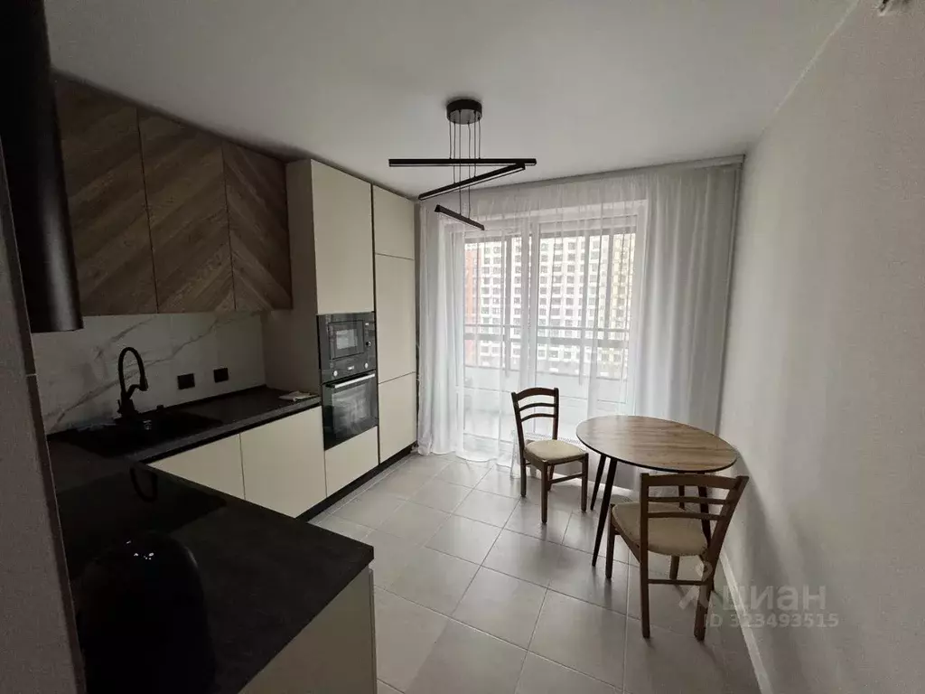 2-к кв. Свердловская область, Екатеринбург пер. Полимерный, 9 (55.0 м) - Фото 1