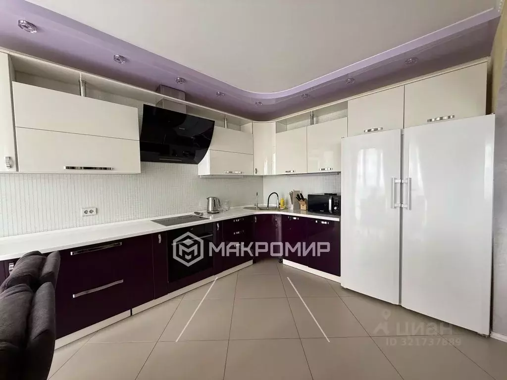 3-к кв. Орловская область, Орел ул. Матросова, 9 (97.9 м) - Фото 0