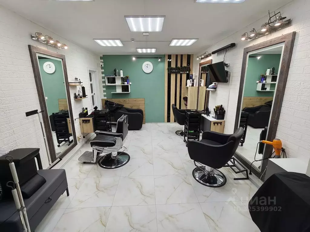 Помещение свободного назначения в Татарстан, Нижнекамск ул. Баки ... - Фото 1