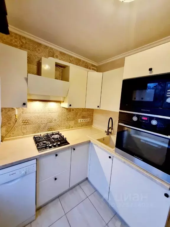 3-к кв. Москва Болотниковская ул., 42К1 (70.0 м) - Фото 1