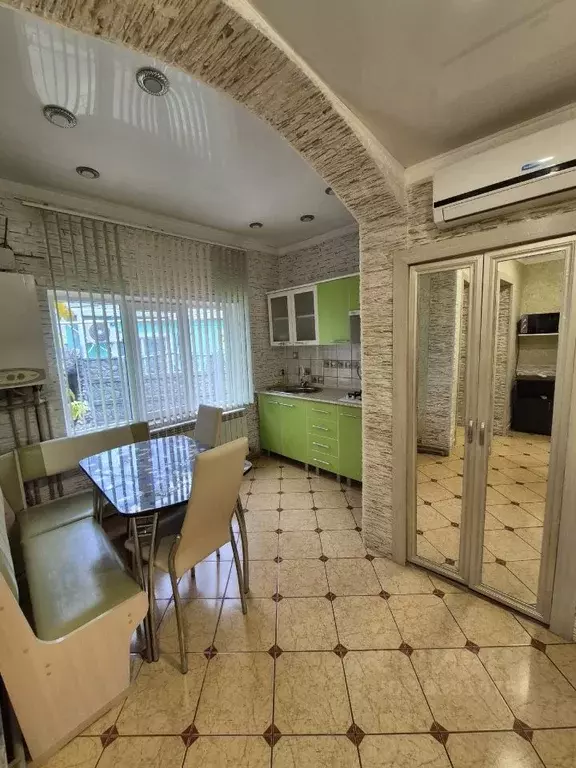 2-к кв. Крым, Феодосия ул. Куйбышева, 17А (45.0 м) - Фото 1