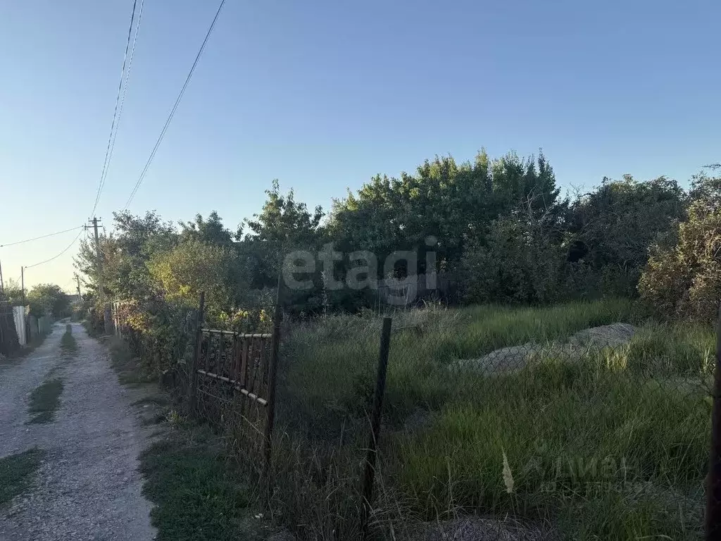 Участок в Ростовская область, Волгодонск Волгодонский Садовод СНТ, ул. ... - Фото 1