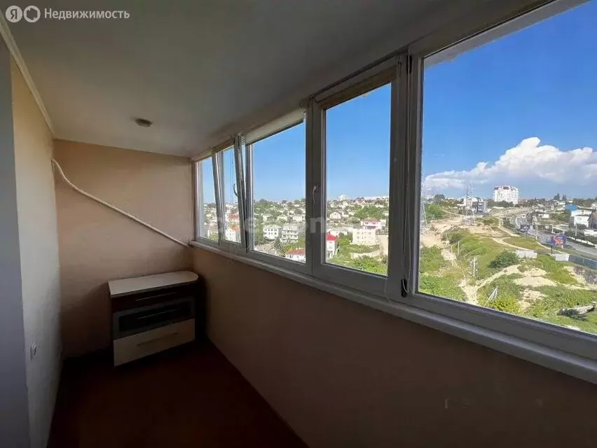 1-комнатная квартира: Севастополь, улица Руднева, 26/1 (50 м) - Фото 1