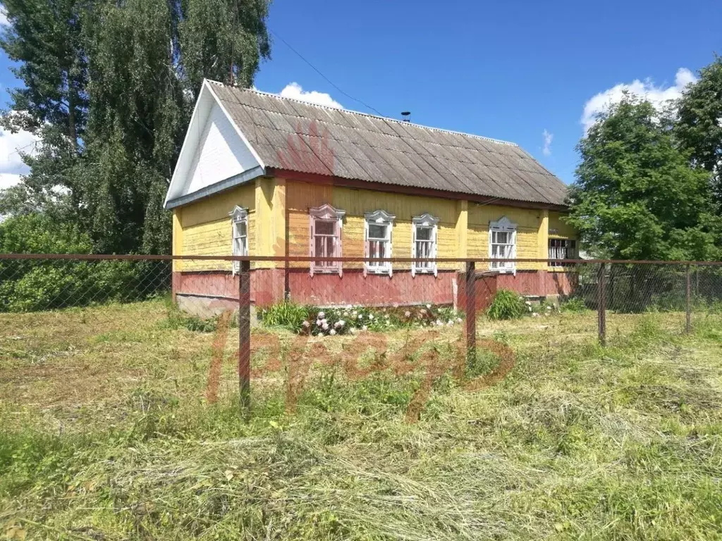 Дом в Орловская область, Хотынецкий район, с. Ильинское ул. Школьная ... - Фото 0