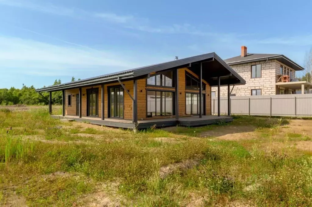 Дом в Ленинградская область, Всеволожский район, Бугровское городское ... - Фото 1