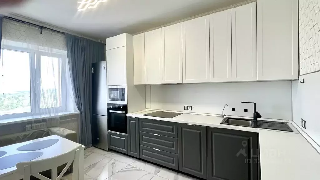2-к кв. Пермский край, Пермь Автозаводская ул., 44А (66.0 м) - Фото 1