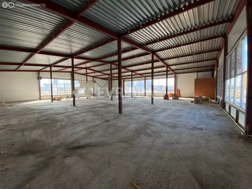 Торговая площадь (200 м) - Фото 1