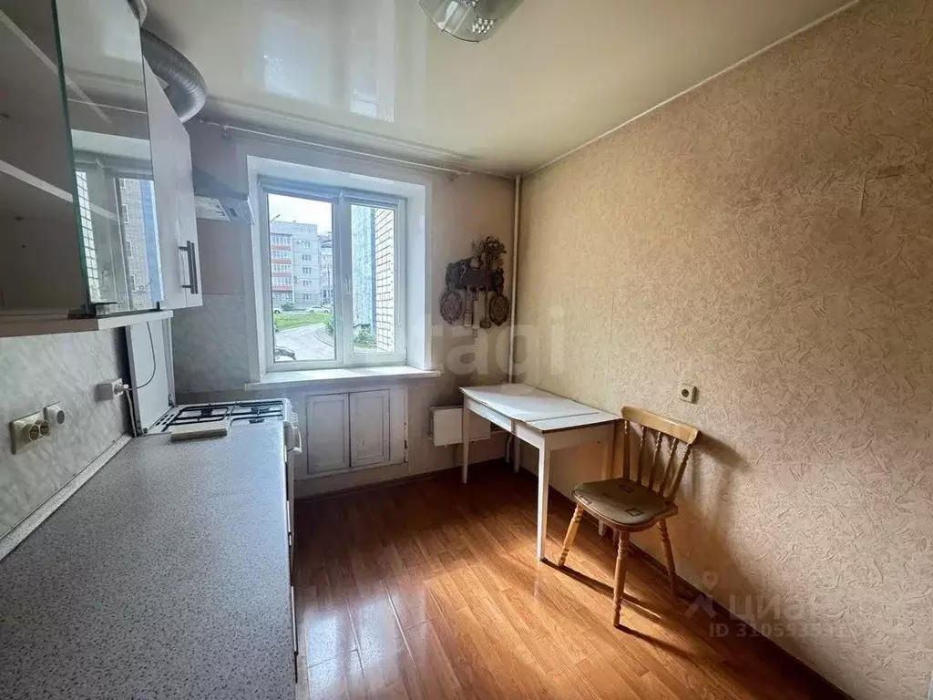 3-к кв. Кировская область, Киров ул. Урицкого, 51 (61.7 м) - Фото 1