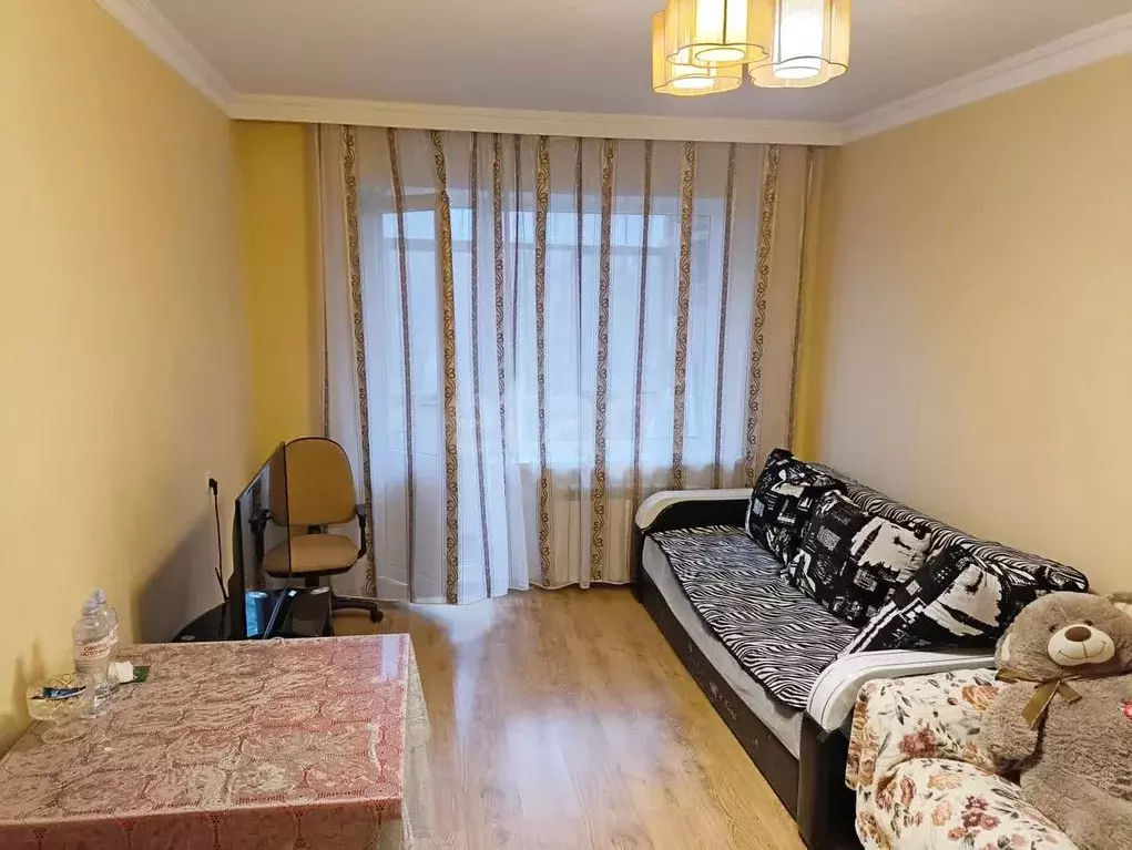 2-к кв. Крым, Симферополь ул. 60 лет Октября (48.3 м) - Фото 0