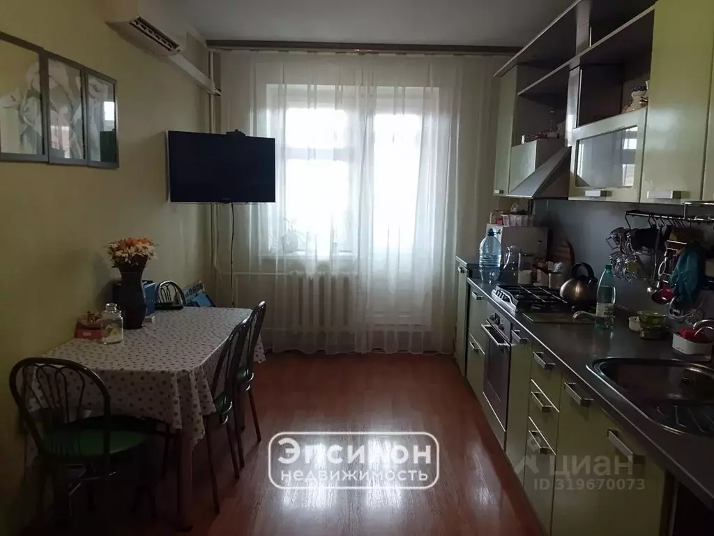 2-к кв. Курская область, Курск ул. Овечкина, 10 (71.2 м) - Фото 0
