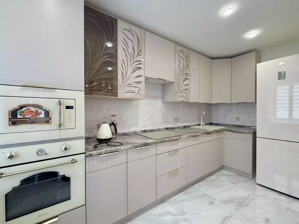 3-к кв. Саратовская область, Саратов ул. Имени Ю.И. Менякина, 6 (71.4 ... - Фото 1