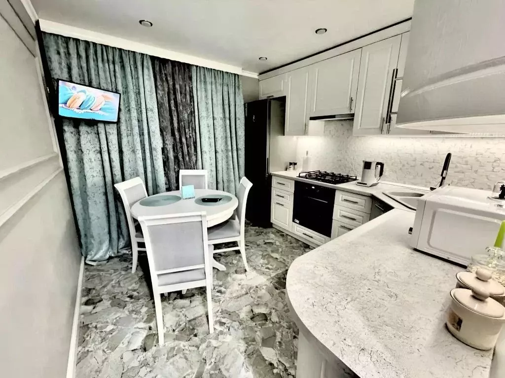2-к кв. Ставропольский край, Кисловодск ул. Андрея Губина, 44 (60.0 м) - Фото 1