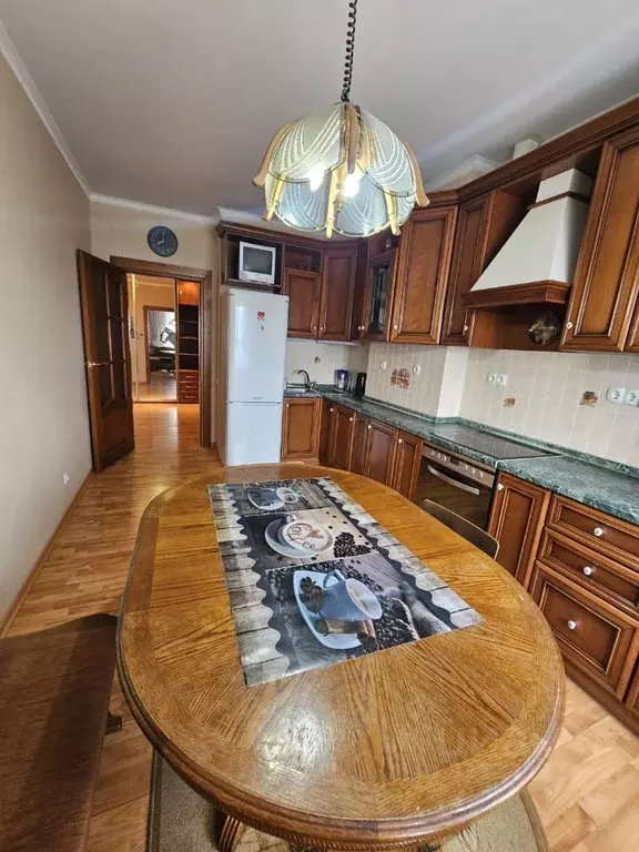 2-к кв. Омская область, Омск Омская ул., 77/2 (80.0 м) - Фото 1