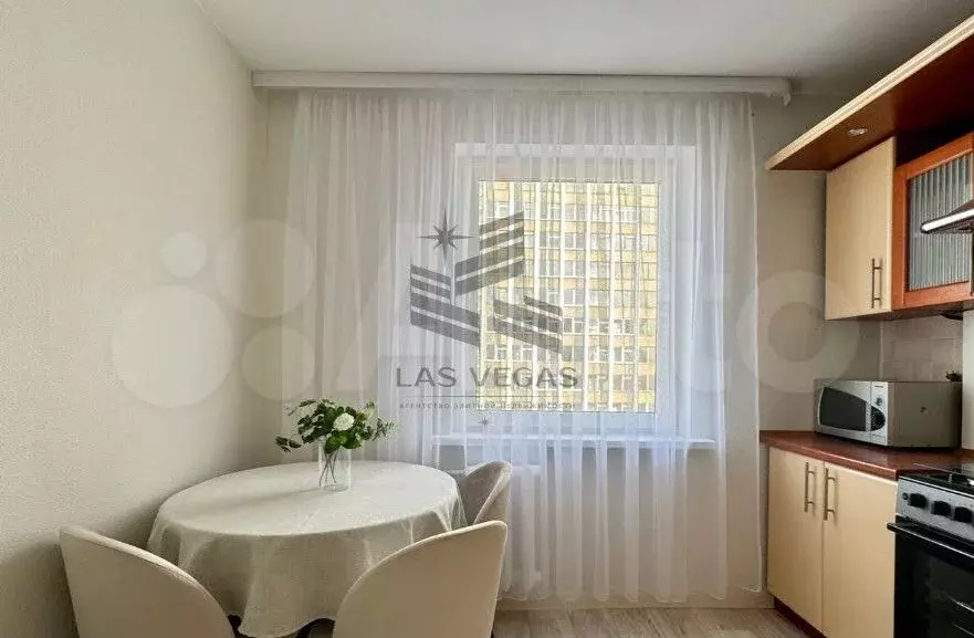 3-к. квартира, 60 м, 3/14 эт. - Фото 0