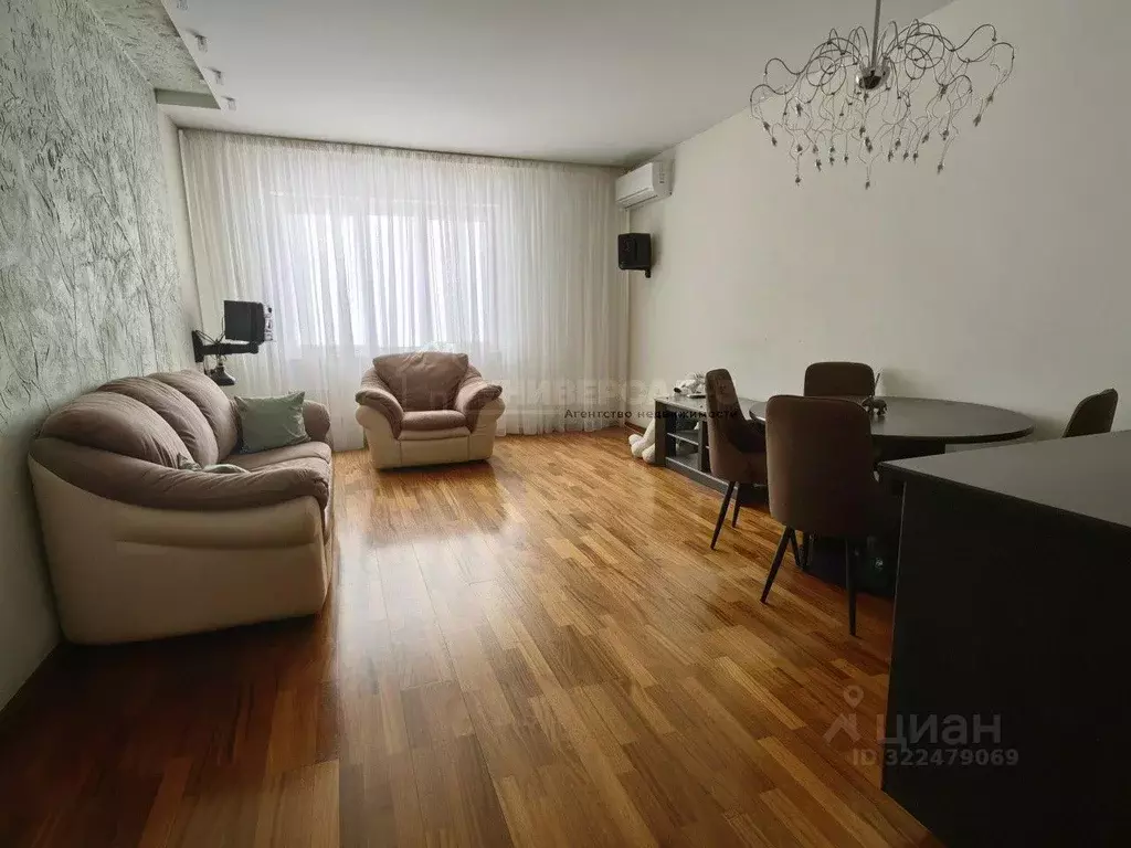 3-к кв. Челябинская область, Челябинск ул. Братьев Кашириных, 118 ... - Фото 1