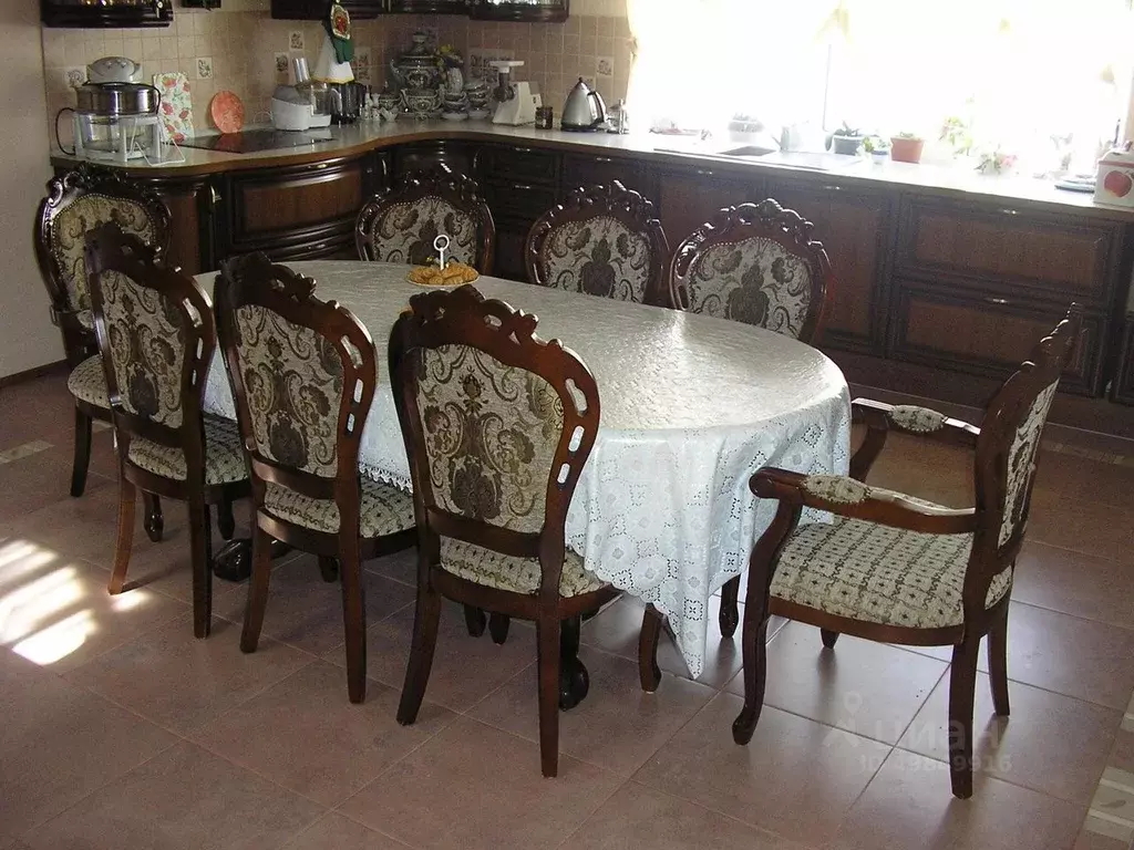 Дом в Саратовская область, Энгельс Лунная ул. (302 м) - Фото 1