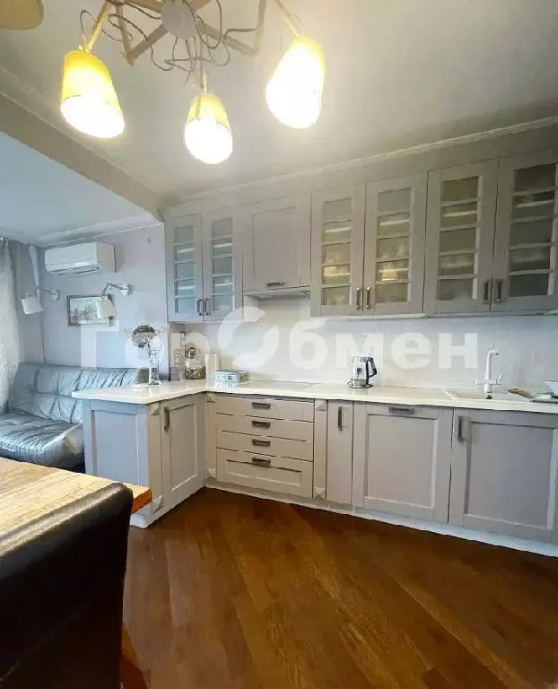 Продается 3-комнатная квартира - Фото 1