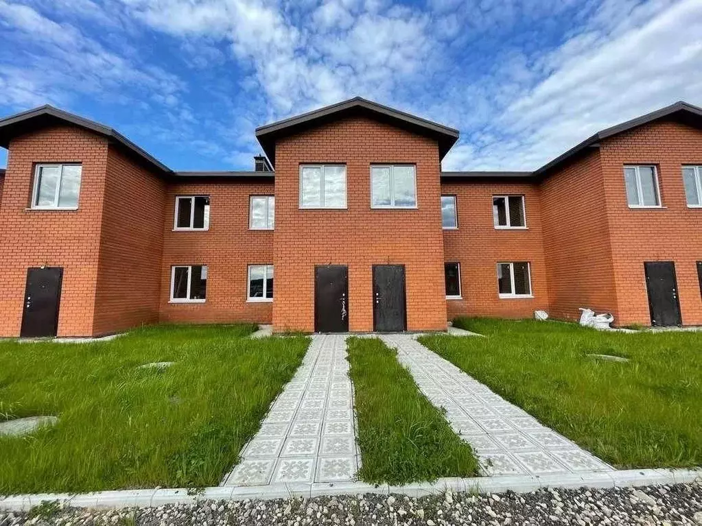 Таунхаус в Марий Эл, Медведевский район, Сидоровское с/пос, д. Загуры ... - Фото 2